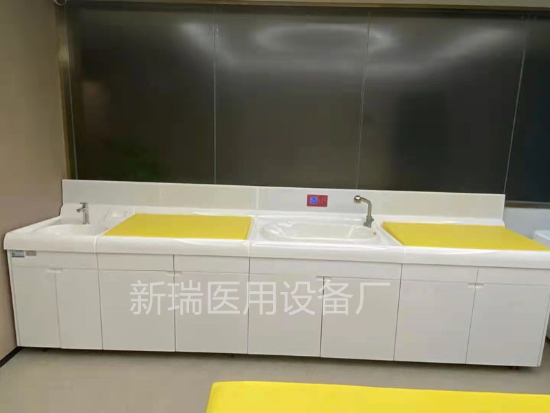 嬰兒洗浴圖片/嬰兒洗浴樣板圖 (1)