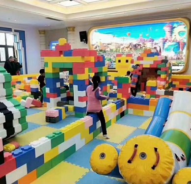 新鄉(xiāng)親子互動積木展租賃 網(wǎng)紅積木展供應(yīng)商