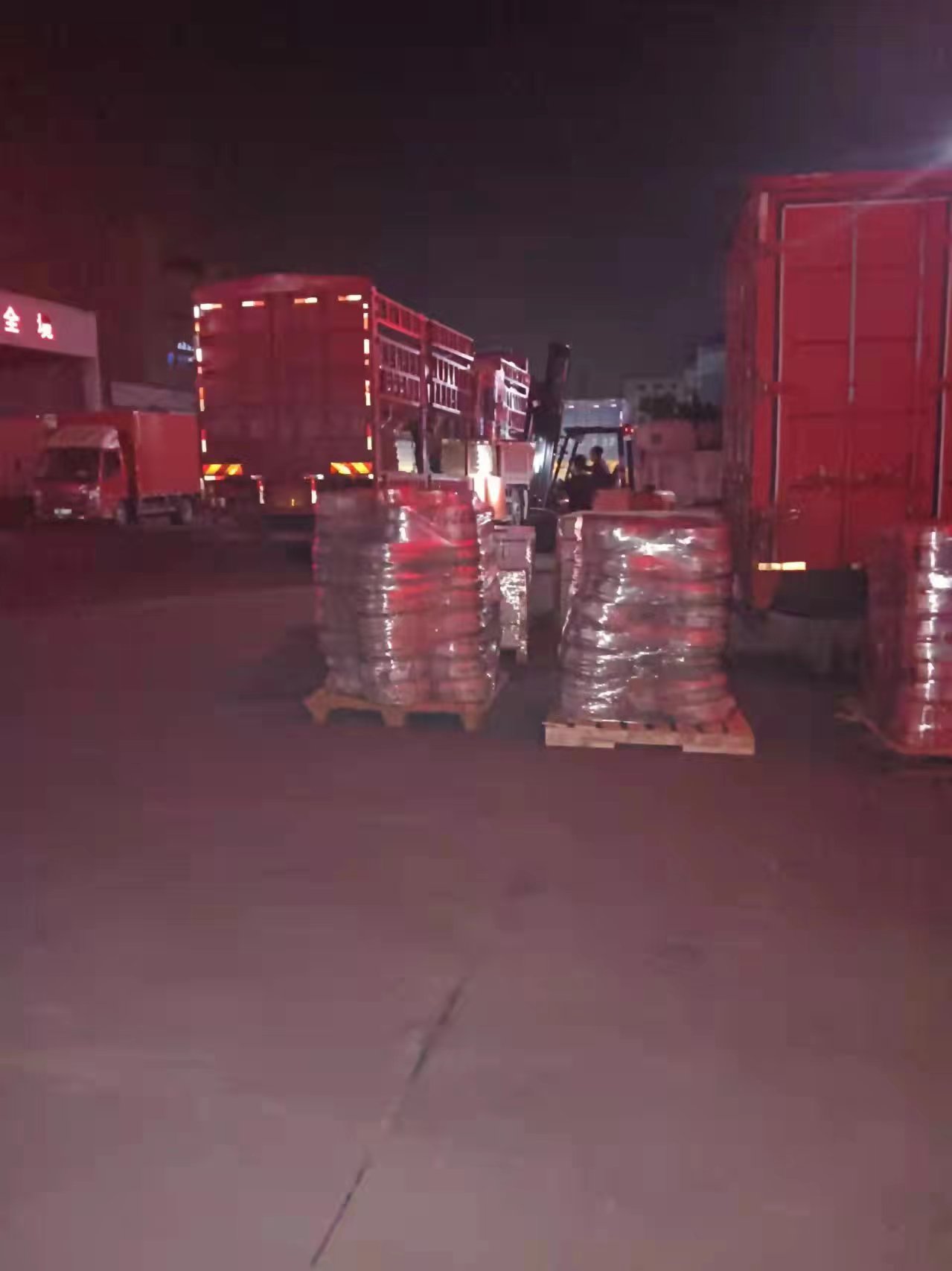 嘉興到貴陽長途汽運(yùn) 整車零擔(dān) 大件運(yùn)輸 轎車托運(yùn)物流公司   嘉興發(fā)貴陽貨運(yùn)專線