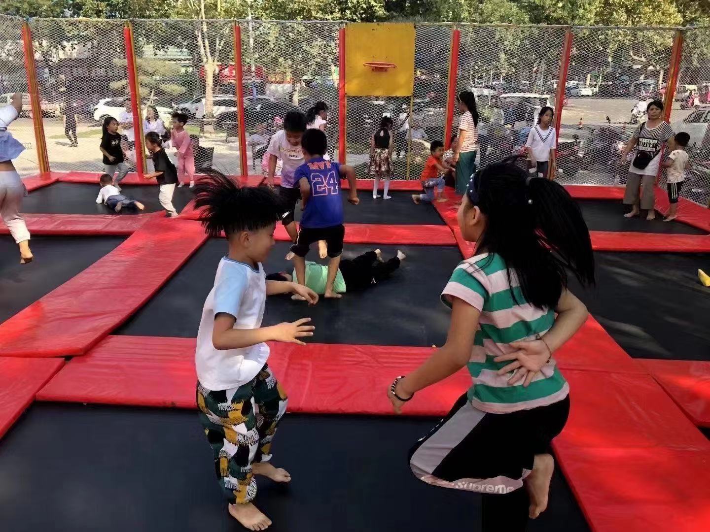 蹦床粘粘樂圖片/蹦床粘粘樂樣板圖 (4)