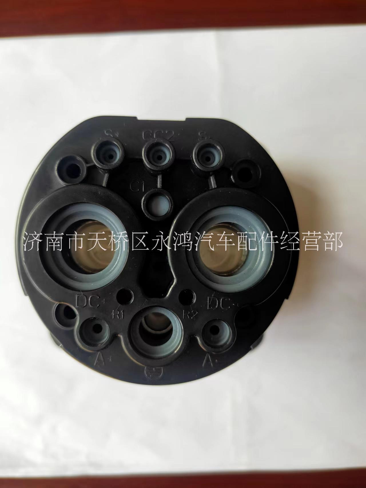 陜汽電動(dòng)車DZ96259780703充電插座圖片/陜汽電動(dòng)車DZ96259780703充電插座樣板圖 (3)