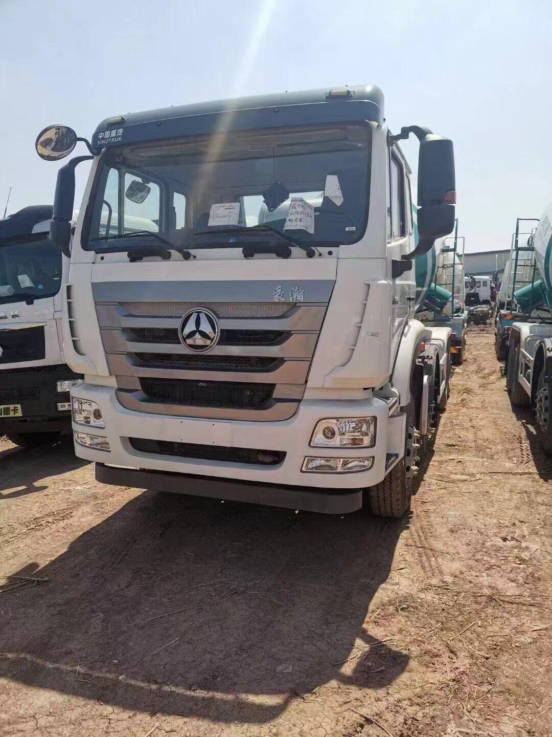 重汽豪瀚12方340馬力攪拌車圖片