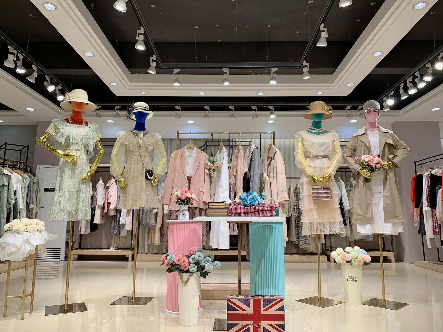 森系時(shí)尚品牌女裝芭依璐 2022夏品牌女裝撤柜下架尾貨一折清倉(cāng)