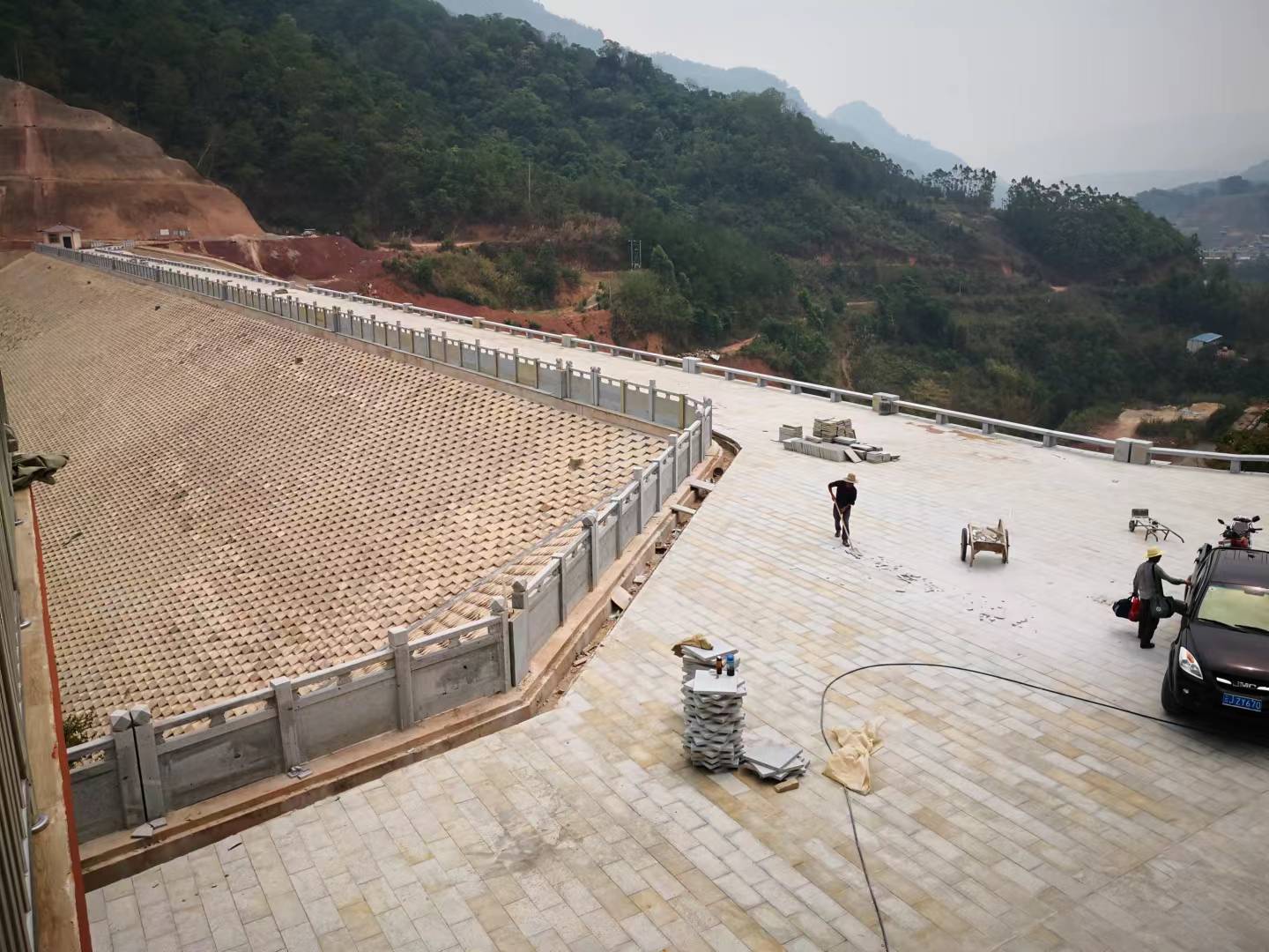 自然面地铺石厂家厂家供应自然面地铺石 自然面地铺石厂家