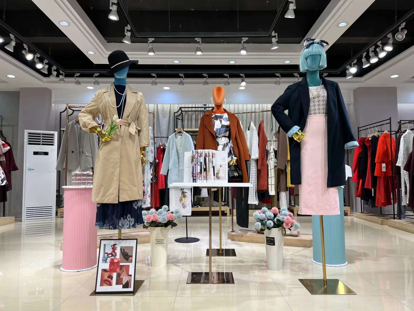 國(guó)內(nèi)一二線 品牌 朗黛國(guó)際2022夏折扣女裝貨源庫(kù)存打包