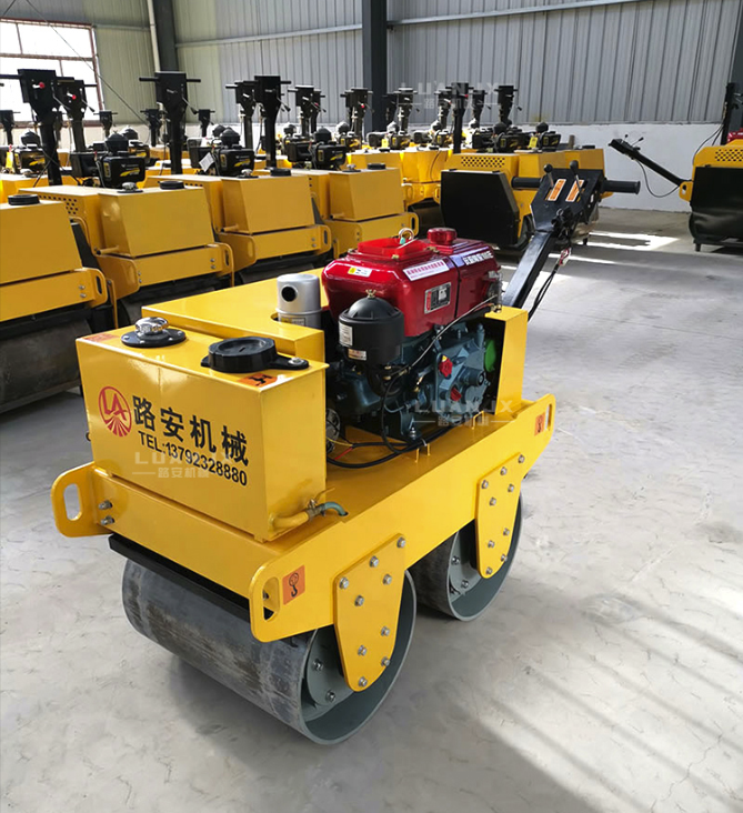 手扶雙輪壓路機(jī)圖片/手扶雙輪壓路機(jī)樣板圖 (2)