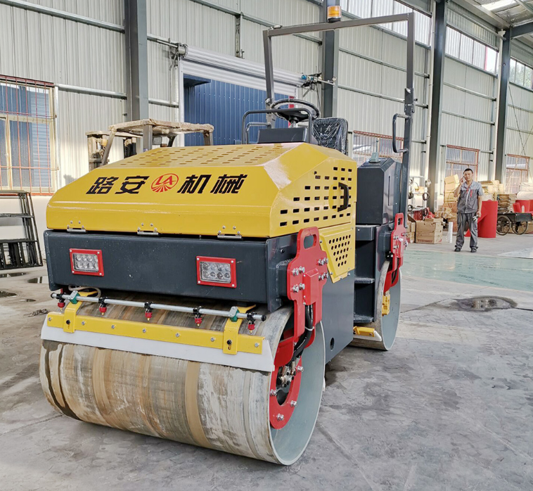 買小型壓路機　3噸全液壓雙輪壓路機到路安機械　包滿意