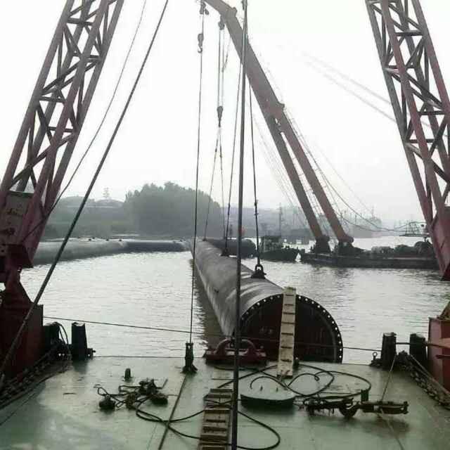 盐城市水下沉管铺设厂家承接市政污水管道清淤 水下沉管铺设 沉管施工等工程【江苏华众高空建修防腐有限公司】