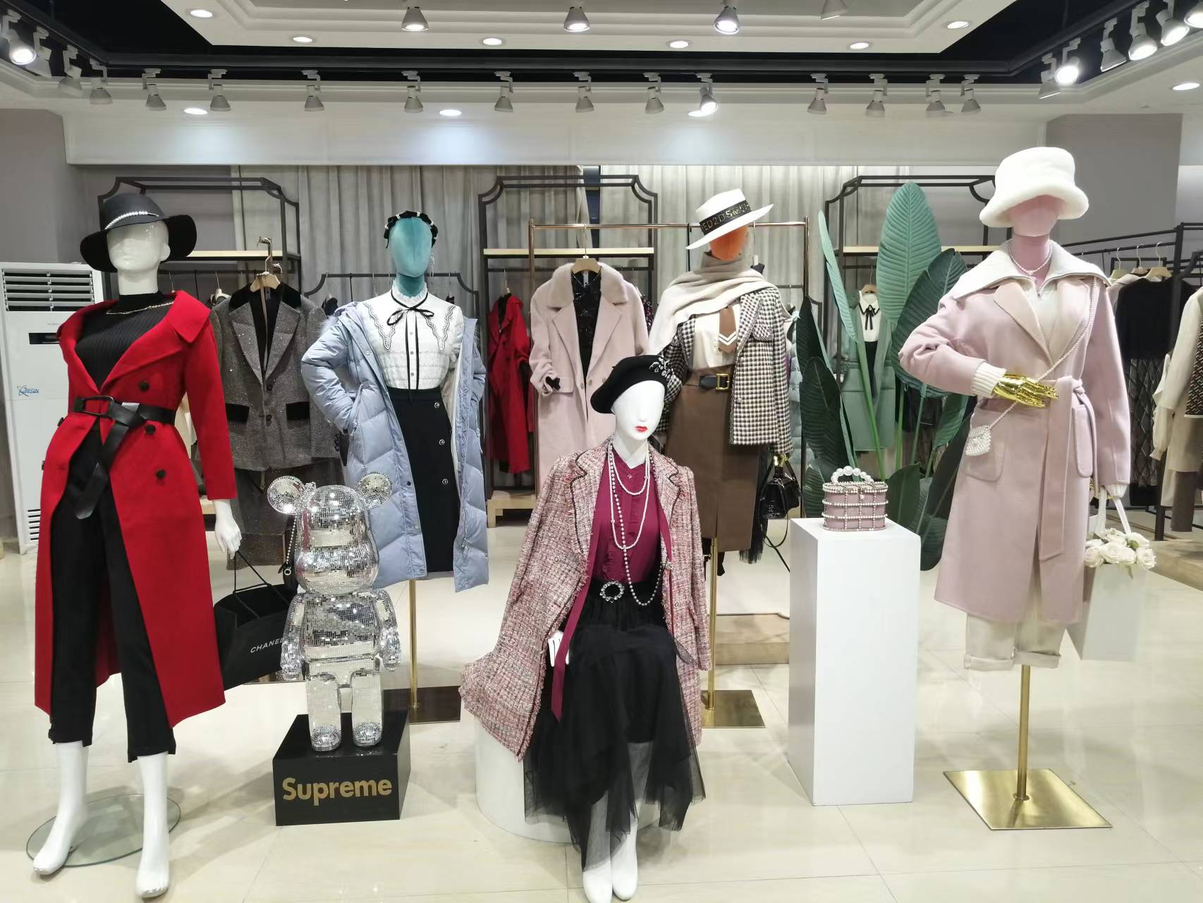 珞娜 2022秋冬專柜撤柜品牌女裝直播間實(shí)體店尾貨批發(fā)雜款清倉(cāng)