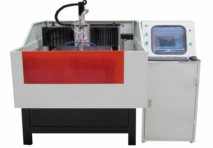 高速玻璃銑孔磨邊機圖片