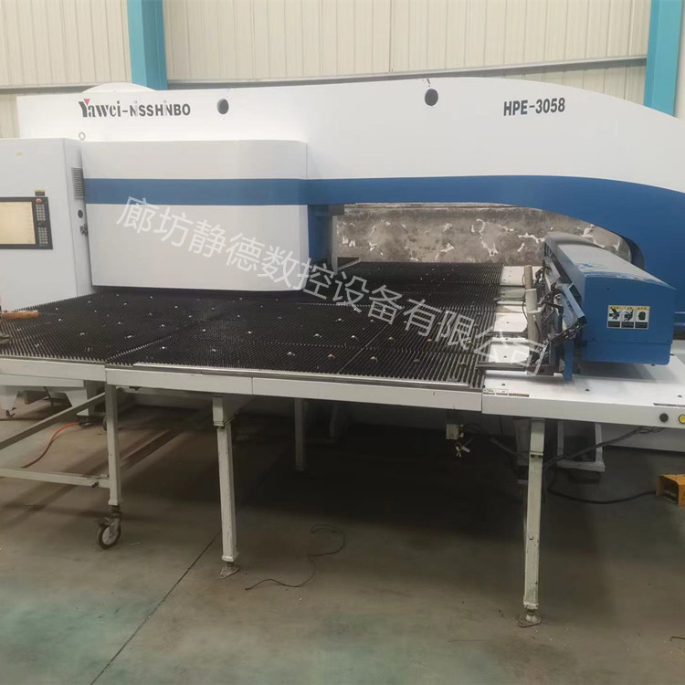 亞威伺服數(shù)控轉(zhuǎn)塔沖床HPE305圖片