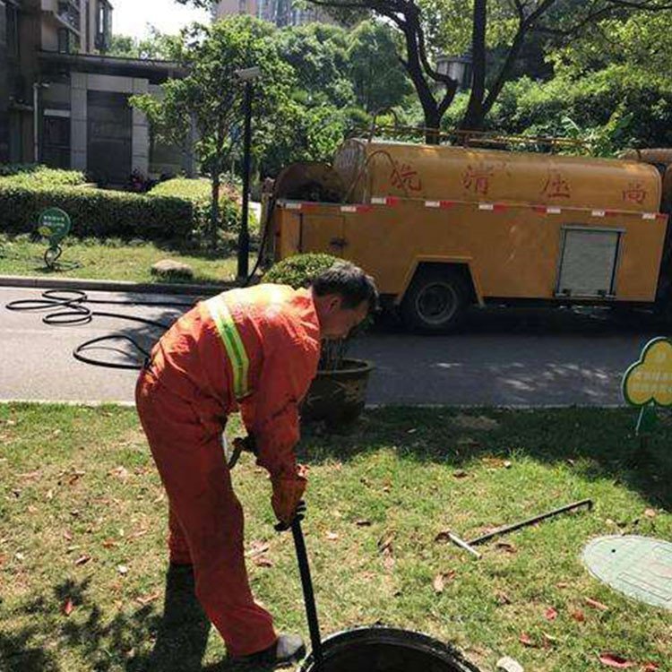 花都狮岭镇疏通下水道公司电话 疏通厕所马桶 清理化粪池图片