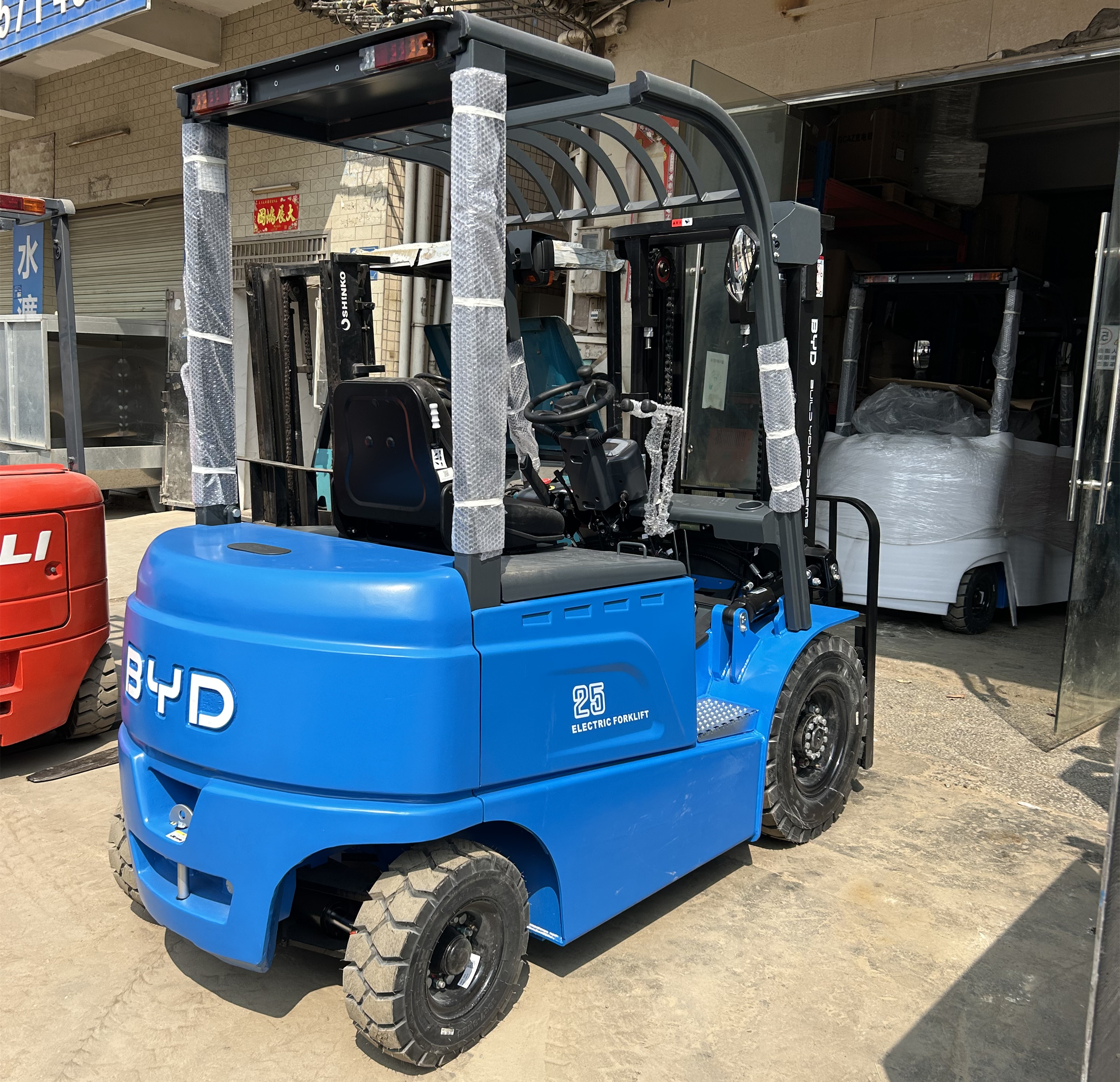 磷酸鐵鋰電池叉車 比亞迪鋰電池叉車圖片/磷酸鐵鋰電池叉車 比亞迪鋰電池叉車樣板圖 (4)