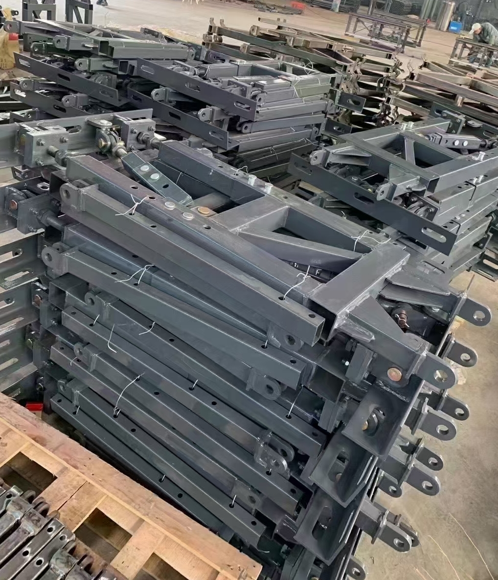 ▉ 恒義塔機(jī)配件▉ 施工電梯控制臺  濟(jì)南恒義建筑機(jī)械