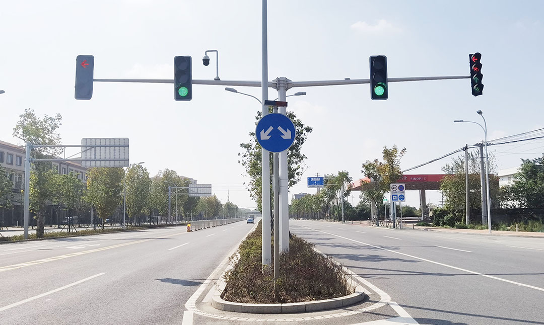 长沙市衡阳指路牌制作，衡阳交通立杆生产，衡阳监控立柱加工，衡阳信号灯杆，衡阳电子警察八角杆厂家