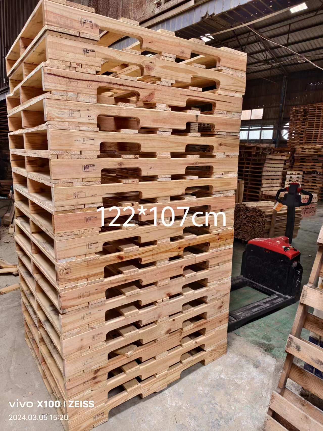 深圳木制卡板122*107cm圖片