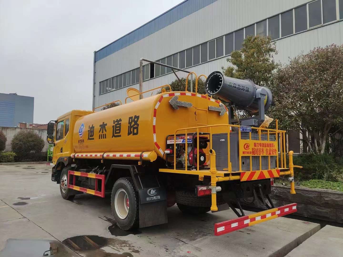 灑水車圖片/灑水車樣板圖 (3)