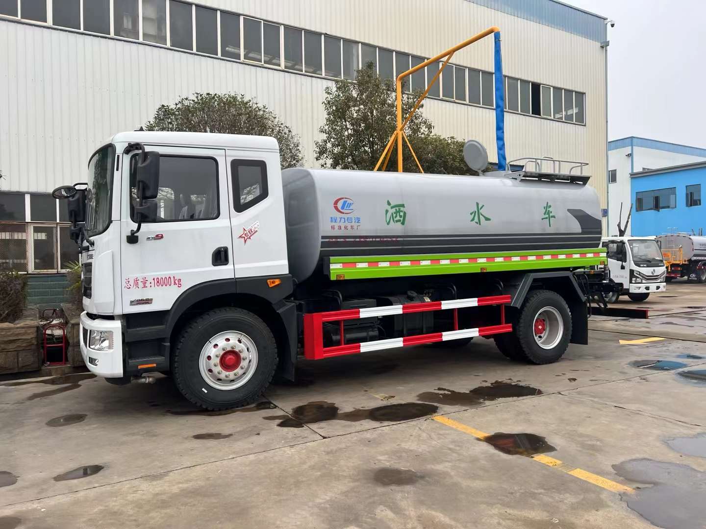 灑水車圖片/灑水車樣板圖 (2)