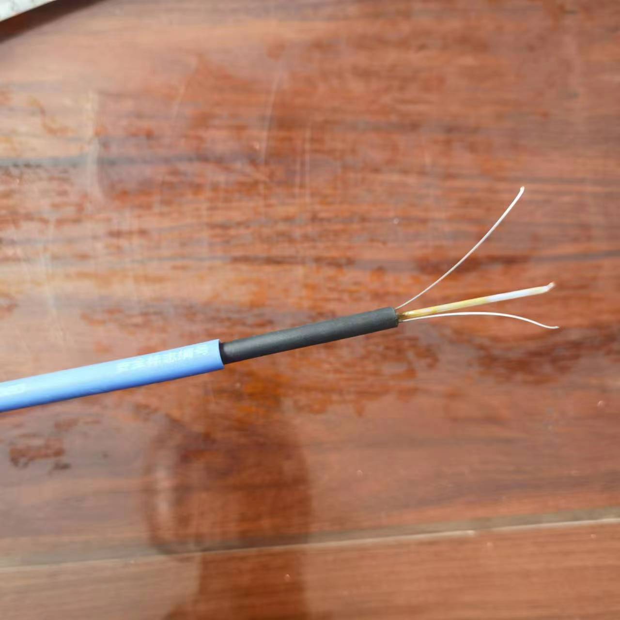 礦用通信光纜圖片/礦用通信光纜樣板圖 (2)