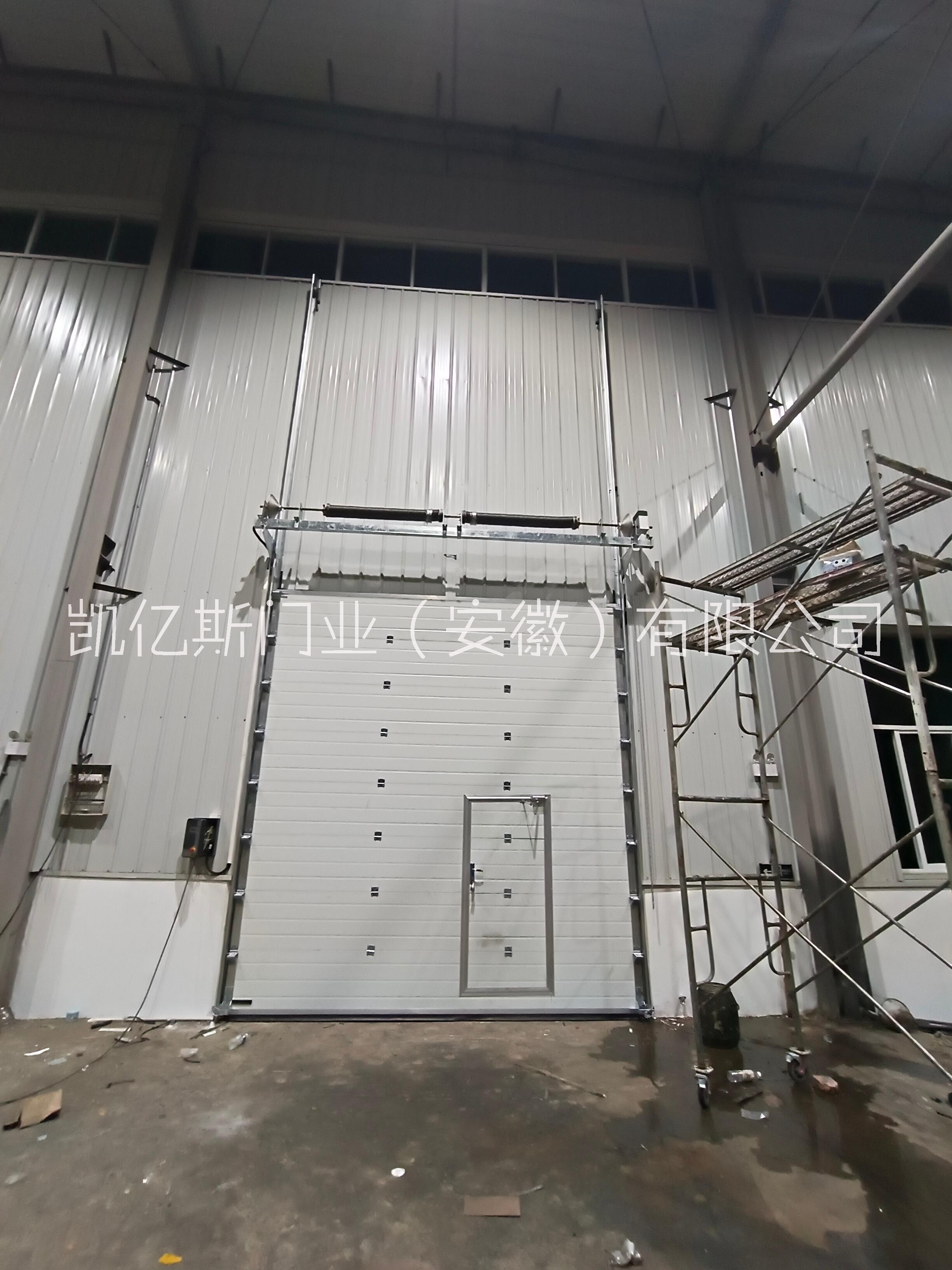 工業(yè)滑升門圖片/工業(yè)滑升門樣板圖 (2)