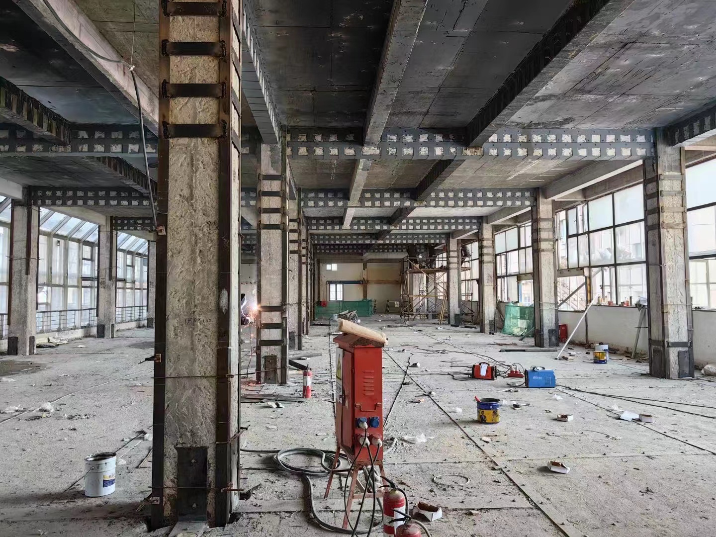 上海加固公司哪家好. 上海碳纖維加固施工隊伍.  上海建筑加固施工電話