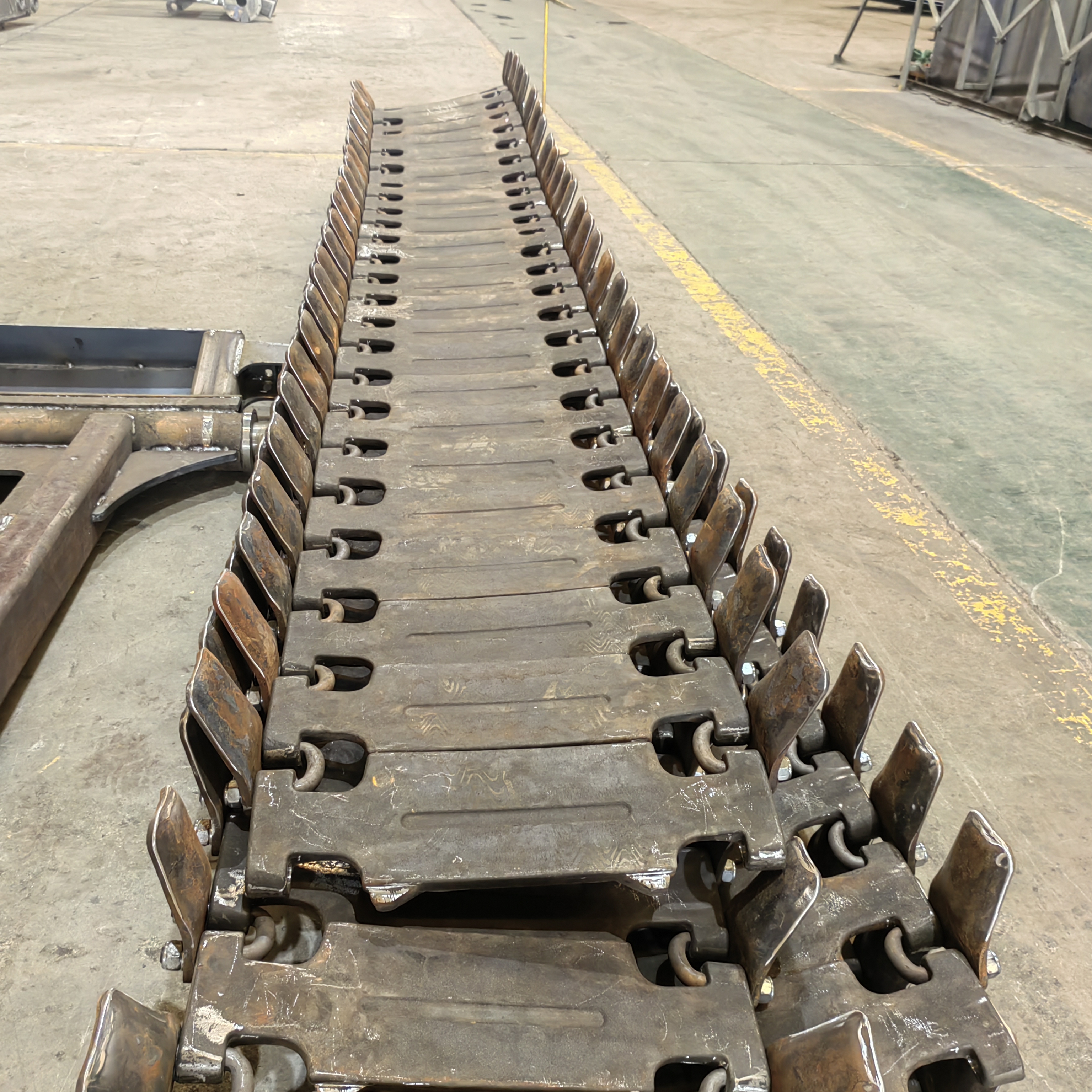 天諾工程機械耐磨輪胎防滑鏈 鍛打履帶 經(jīng)久耐用