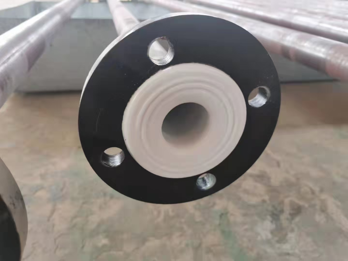 湖北武漢襯四氟防腐管道廠家-廠家供應(yīng)-價(jià)格-哪家好【滄州瑞中管道有限公司】