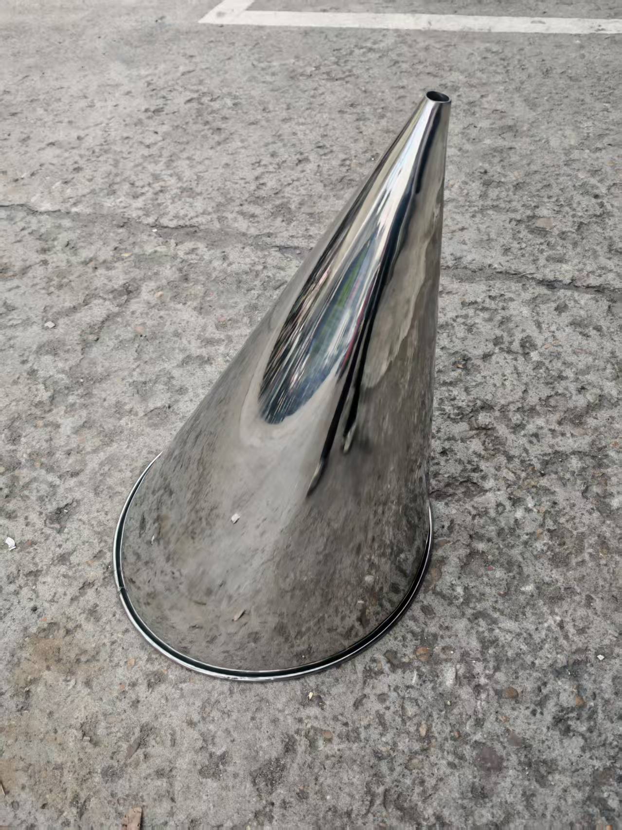 聚裕304/316不銹鋼斜口下料斗輸送機(jī)、提升機(jī)配料斗機(jī)械設(shè)備配件