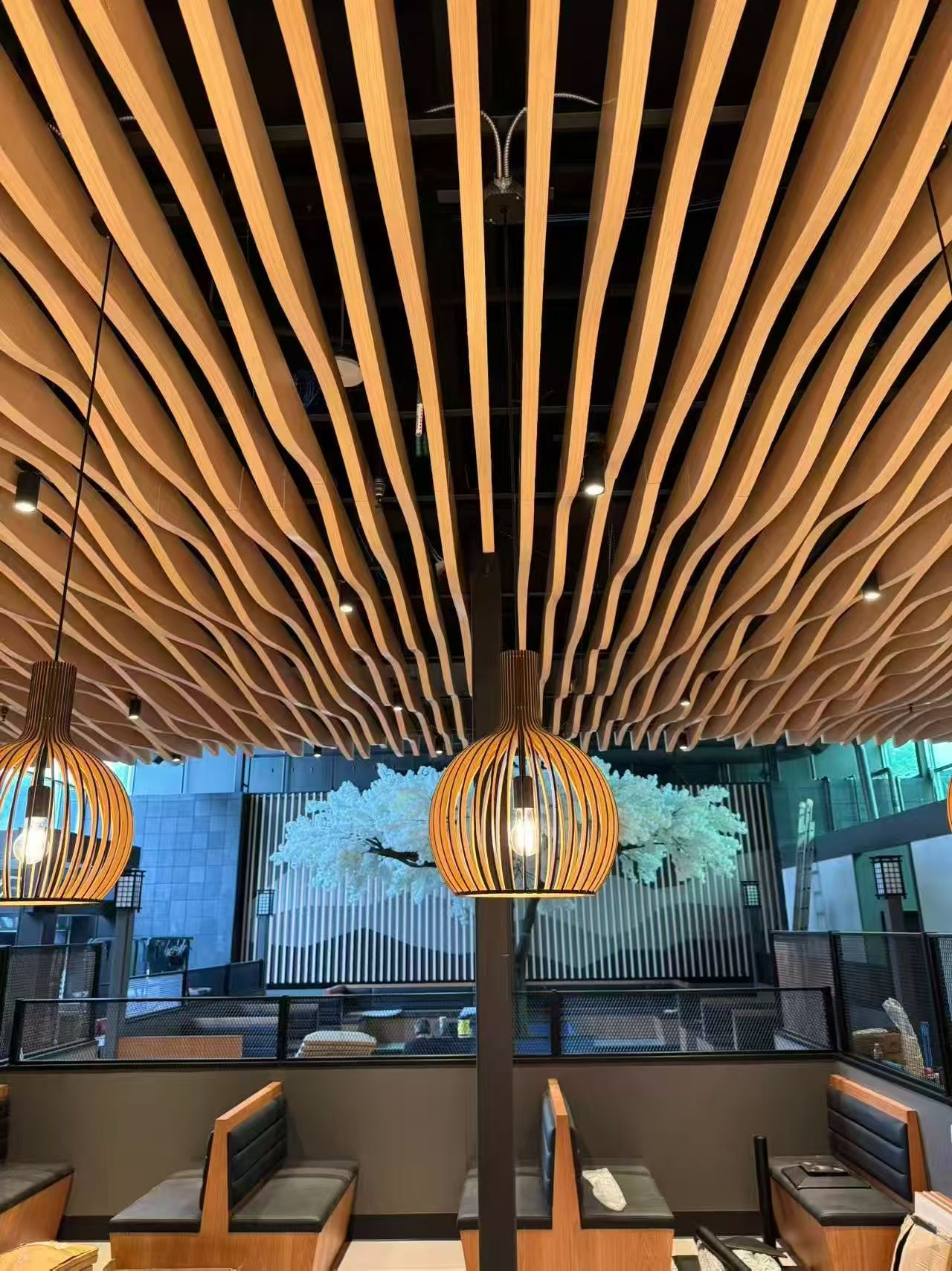 深灰色鋁扣板隔音防水鋁板沖孔墻板