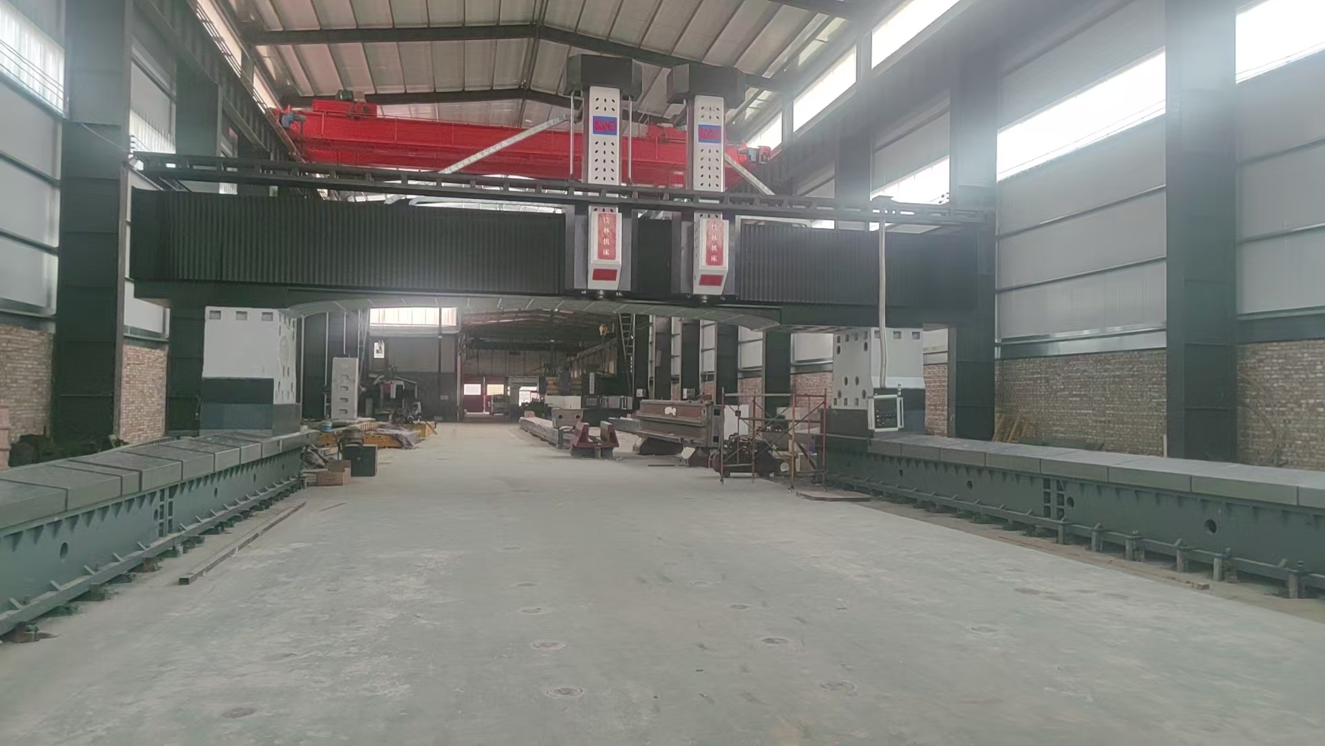 跨度12.5米數(shù)控龍門銑床承攬加工  ZXK650-120-2D