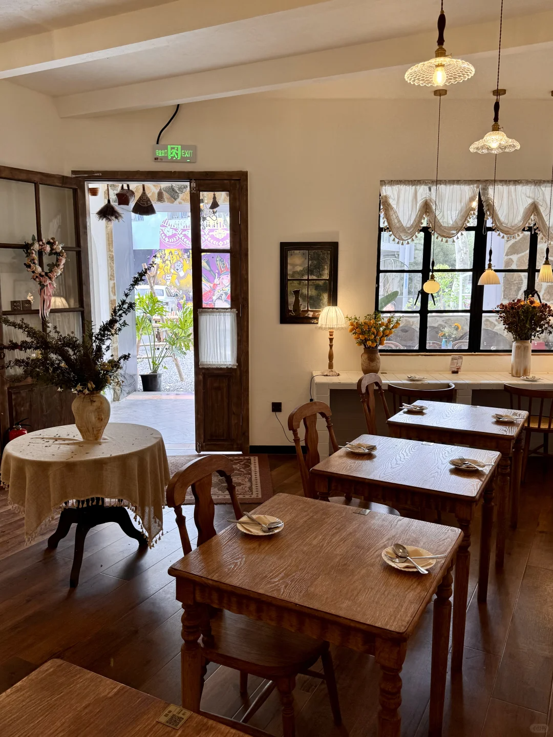 15537963447 復古西餐廳桌椅 實木雕花餐桌 絨面軟包餐椅 商用咖啡館餐吧 *工廠