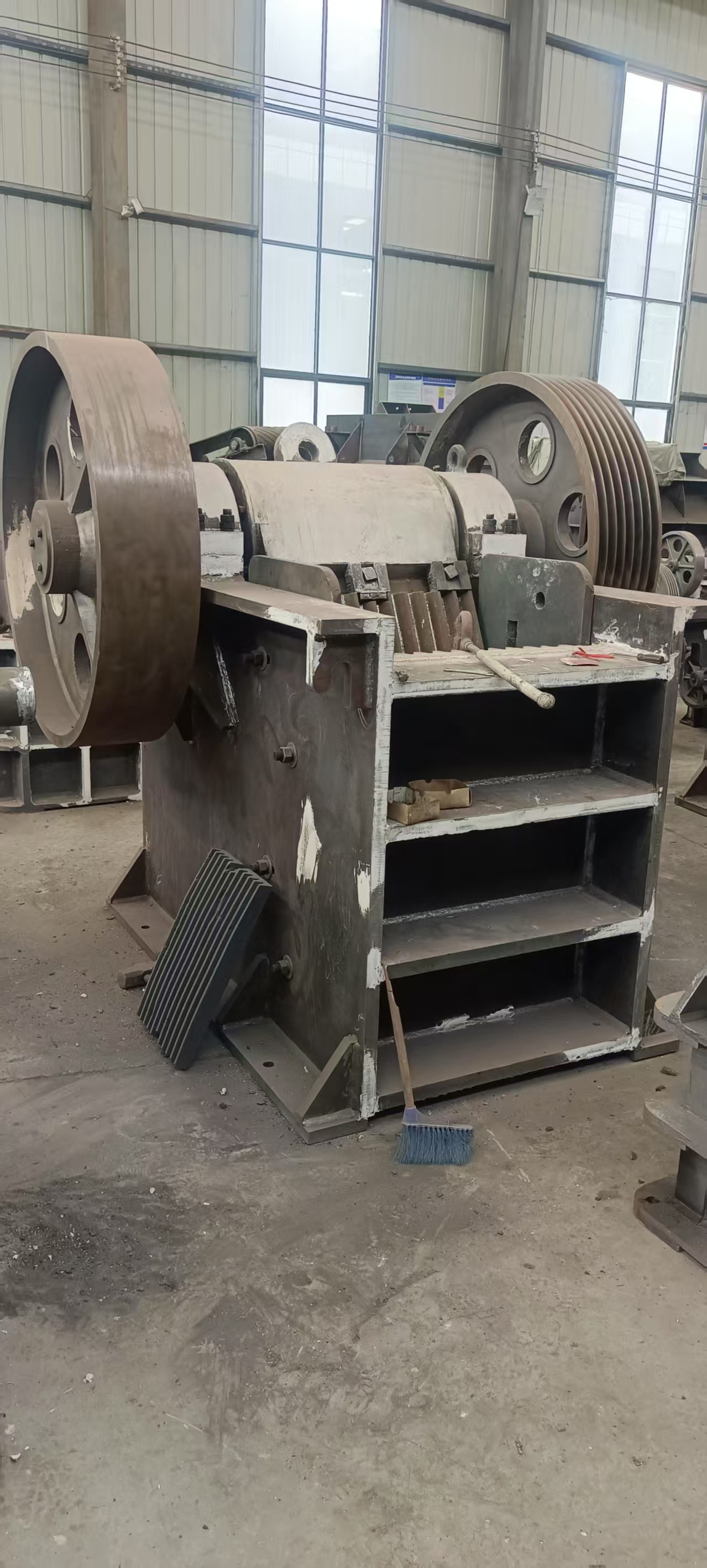 顎式破碎機(jī),顎式破石機(jī),鄂式碎石機(jī),顎破,鄂破機(jī)-顎式破碎機(jī),顎式顎式破碎機(jī)PE600x900