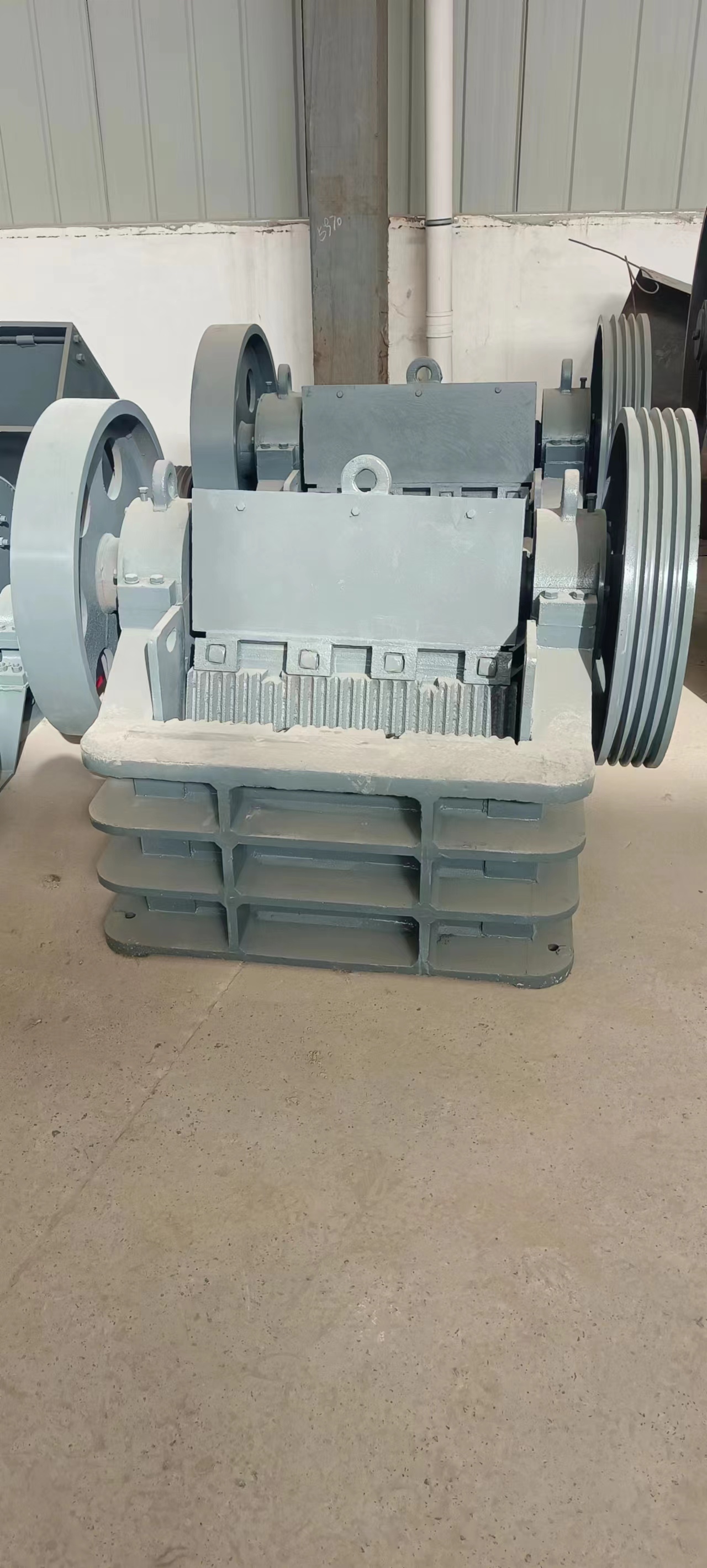 專業(yè)小型顎式破碎機(jī)廠家鄂式碎石機(jī)|鄂式破碎機(jī)顎式破碎機(jī)PEX150x750