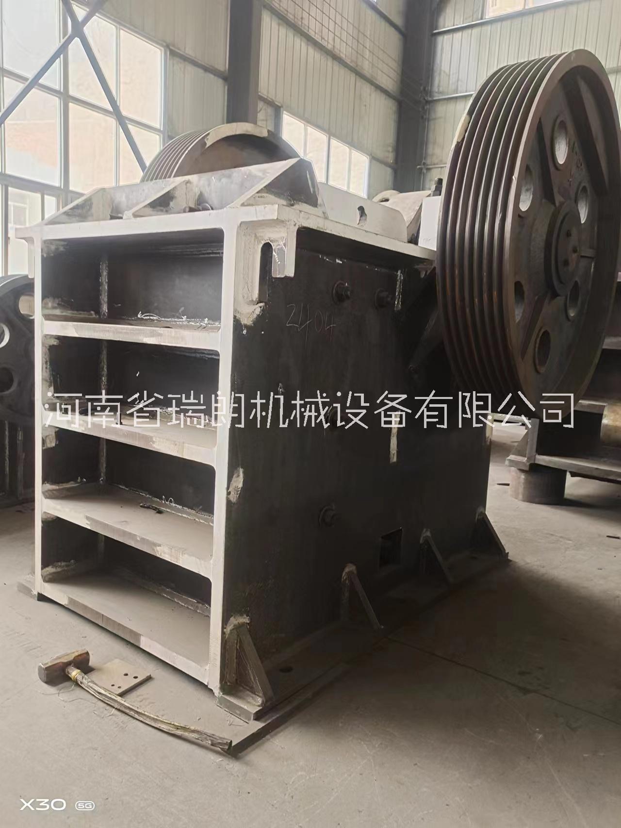鄂破鄂式破碎機(jī)鄂破機(jī)系列顎式破石機(jī)型號(hào)價(jià)格顎式破碎機(jī)PE750x1060