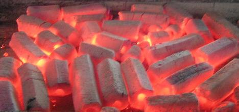 供應(yīng)機(jī)制木炭/機(jī)制木炭廠家/機(jī)制木炭?jī)r(jià)格