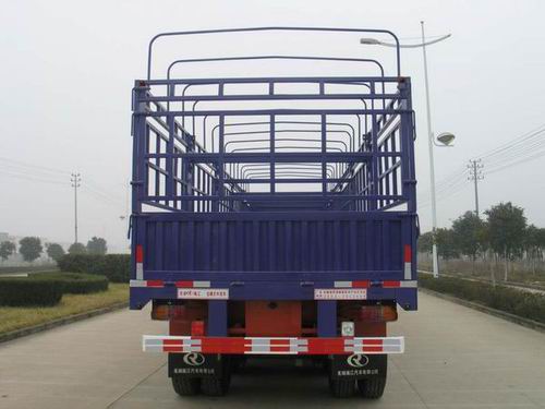 供應(yīng)黑龍江倉(cāng)柵式半掛車出廠價(jià)
