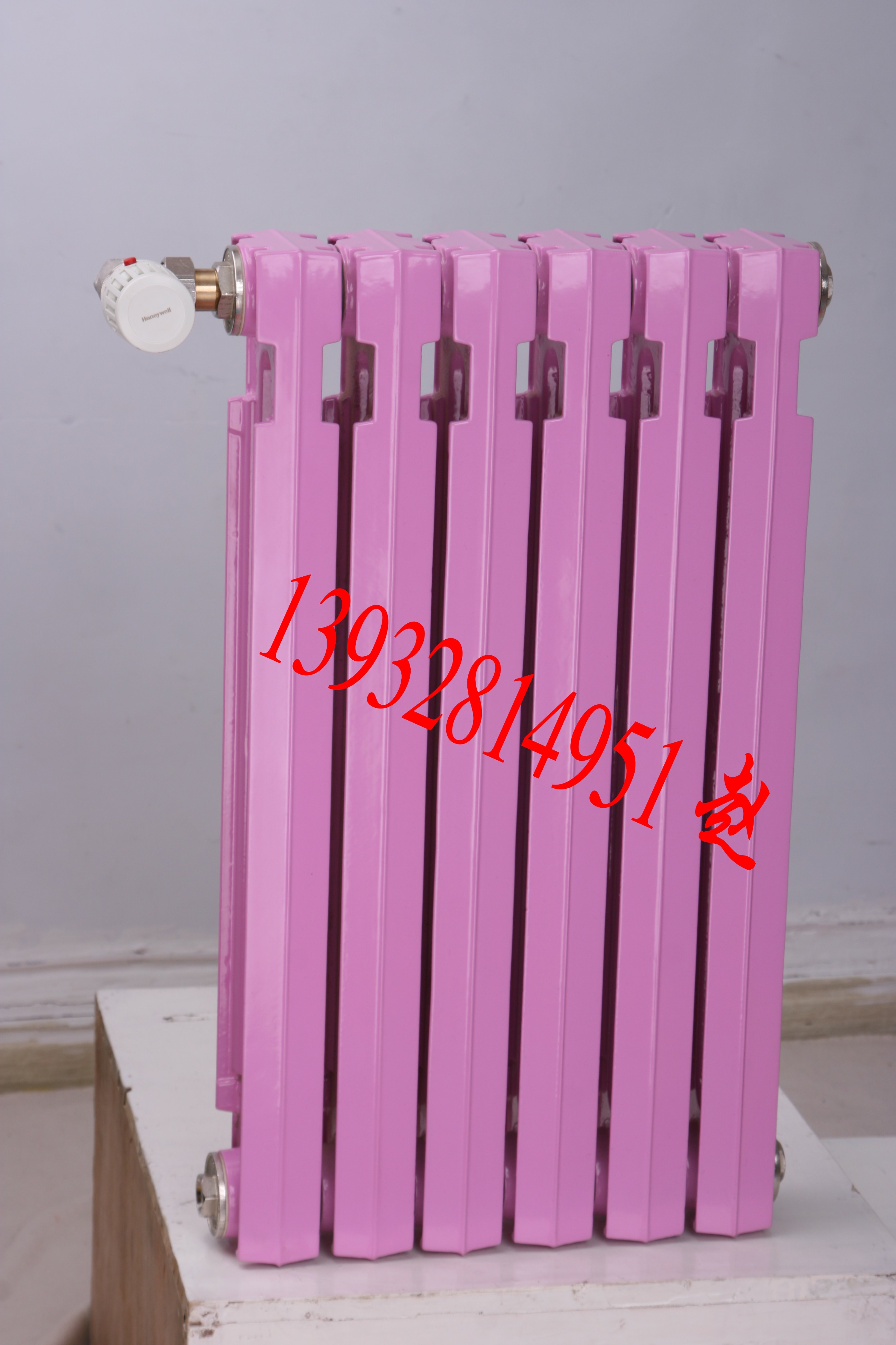 供應(yīng)用于采暖的新翼666鑄鐵暖氣片新翼750鑄鐵