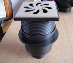 同層排水：順水三通