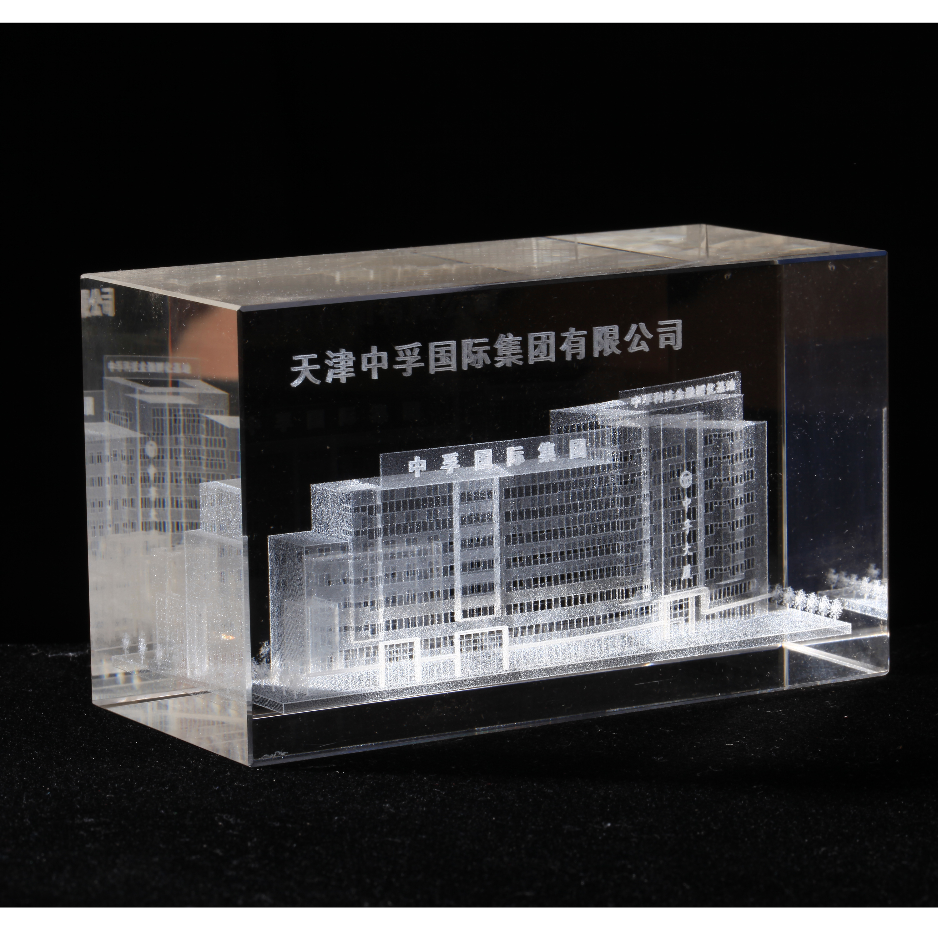 供應(yīng)用于建筑機(jī)械模型|*慶典禮品|模型擺件的洛陽模型定制水晶模型內(nèi)雕擺件贈品