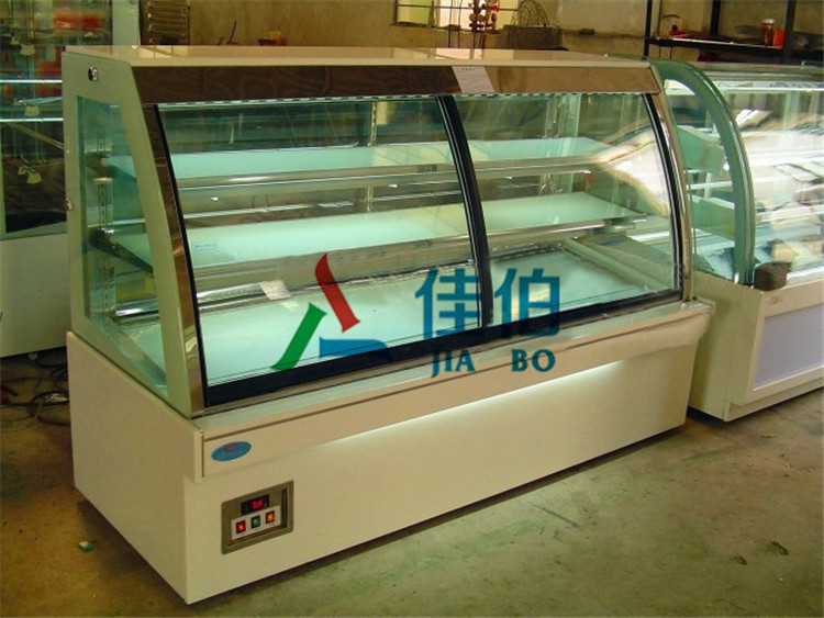 供應(yīng)云南哪里有賣前開門蛋糕柜的 弧形前開門蛋糕柜 風(fēng)冷蛋糕柜