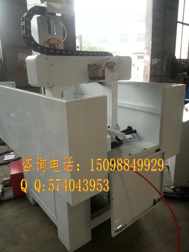 供應(yīng)水膽瑪瑙雕刻機、翡翠雕刻機、三維立體玉石雕刻機廠家