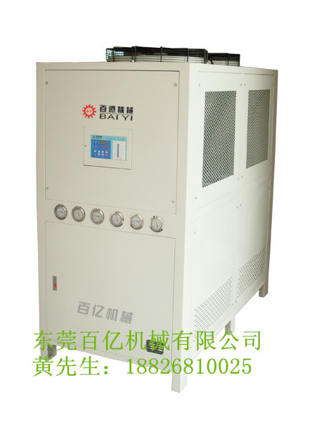 供應(yīng)冷水機(jī)，風(fēng)冷式冷水機(jī)，東莞百億冷水機(jī)，行業(yè)*。
