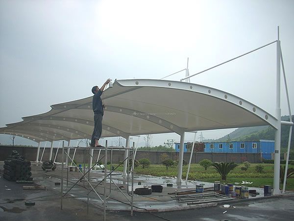 供應(yīng)用于戶外遮陽(yáng)擋雨的上海膜結(jié)構(gòu)停車棚價(jià)格介紹