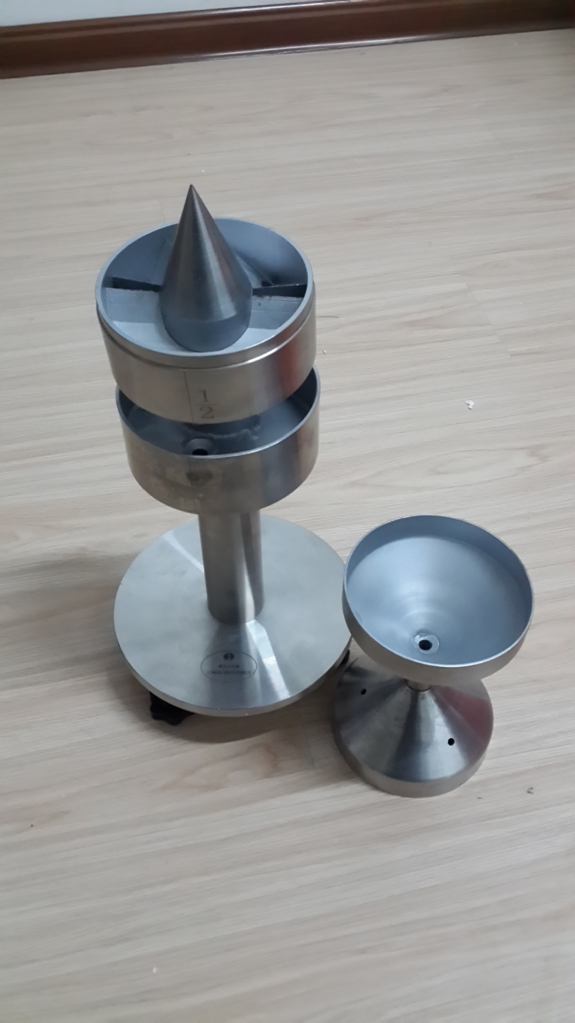 供應(yīng)用于泥沙測(cè)驗(yàn)的兩分式分沙器