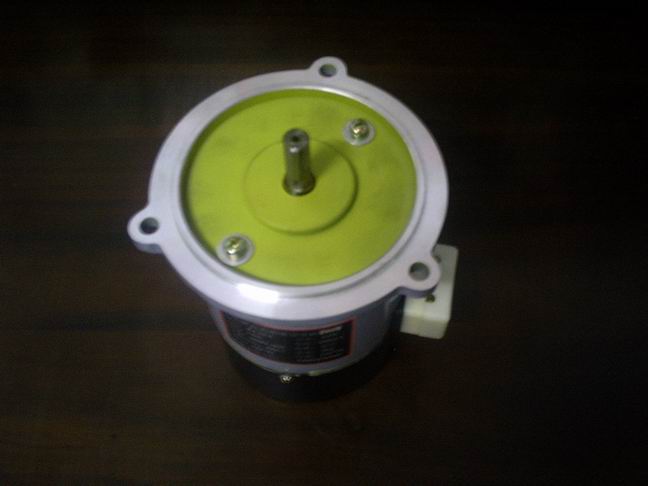 供應(yīng)ZYS-40A永磁直流測速發(fā)電機廠家銷售，自主生產(chǎn)設(shè)計永磁式直流測速發(fā)電機，質(zhì)量好價格低，可定制用戶需求的數(shù)據(jù)