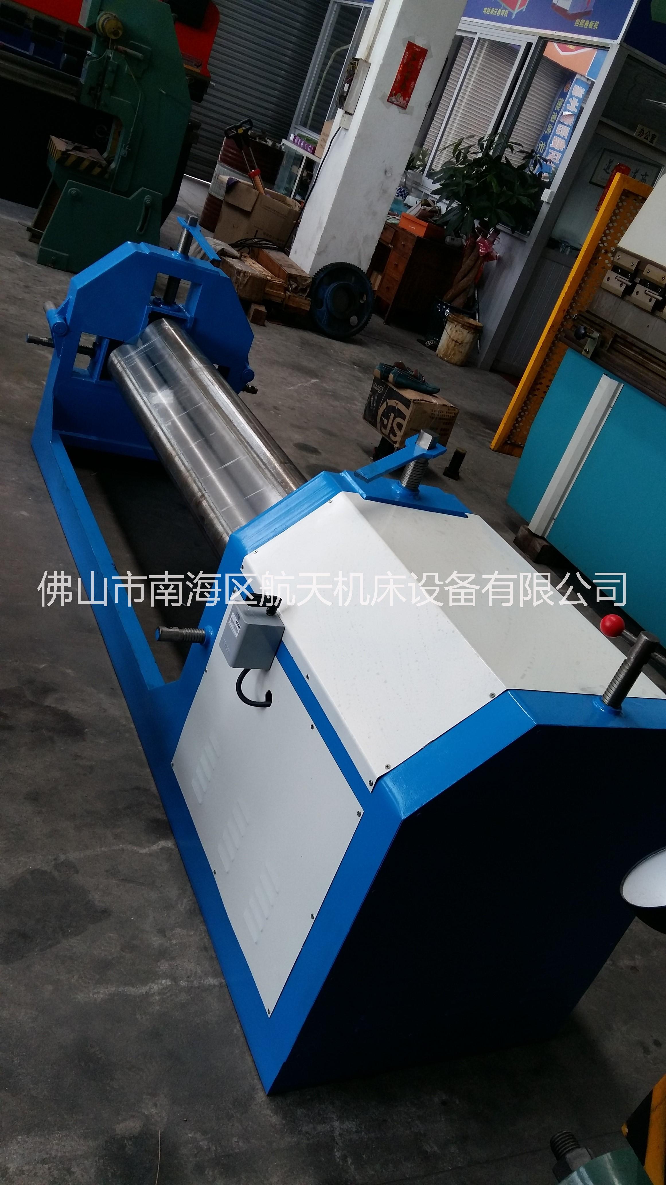 供應(yīng)型號(hào)W11-6X1500電動(dòng)三輥卷板機(jī)