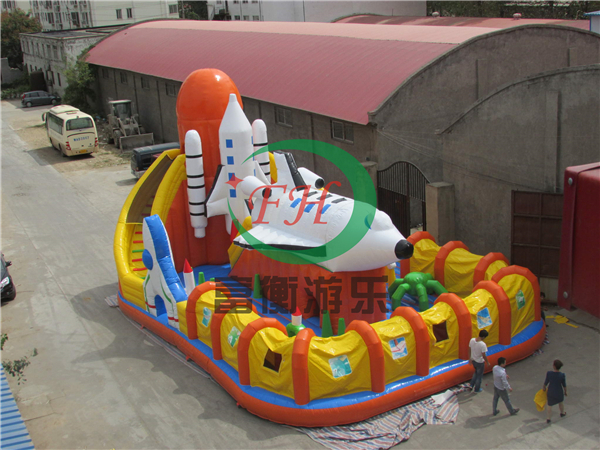 供應(yīng)供應(yīng)公園充氣跳床|兒童充氣蹦蹦床實(shí)力生產(chǎn)廠家