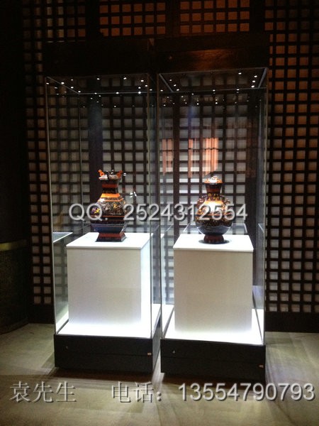 供應(yīng)深圳珠寶展示柜/珠寶展示柜效果圖設(shè)計，深圳展柜廠