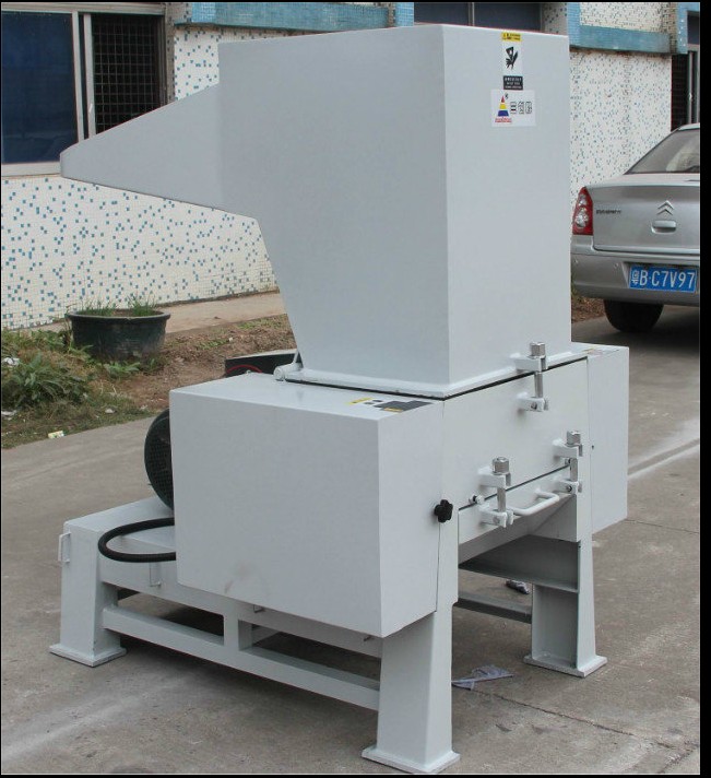 供應河北彈力球 動物面具【 0度軟膠破碎機】