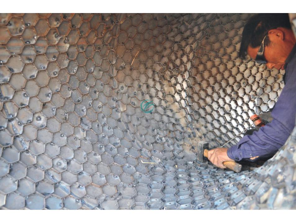 龜甲網(wǎng)專業(yè)生產(chǎn)廠家批發(fā)銷售-安平縣富凱絲網(wǎng)廠